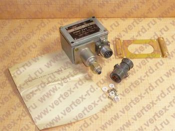 датчик-реле давления Д250Б-02У  [ 380КПА ) ВНИЗ