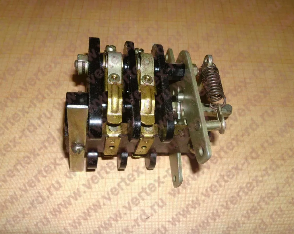 УП-5402-С23 переключатель универсальный | Цена, купить, описание ...