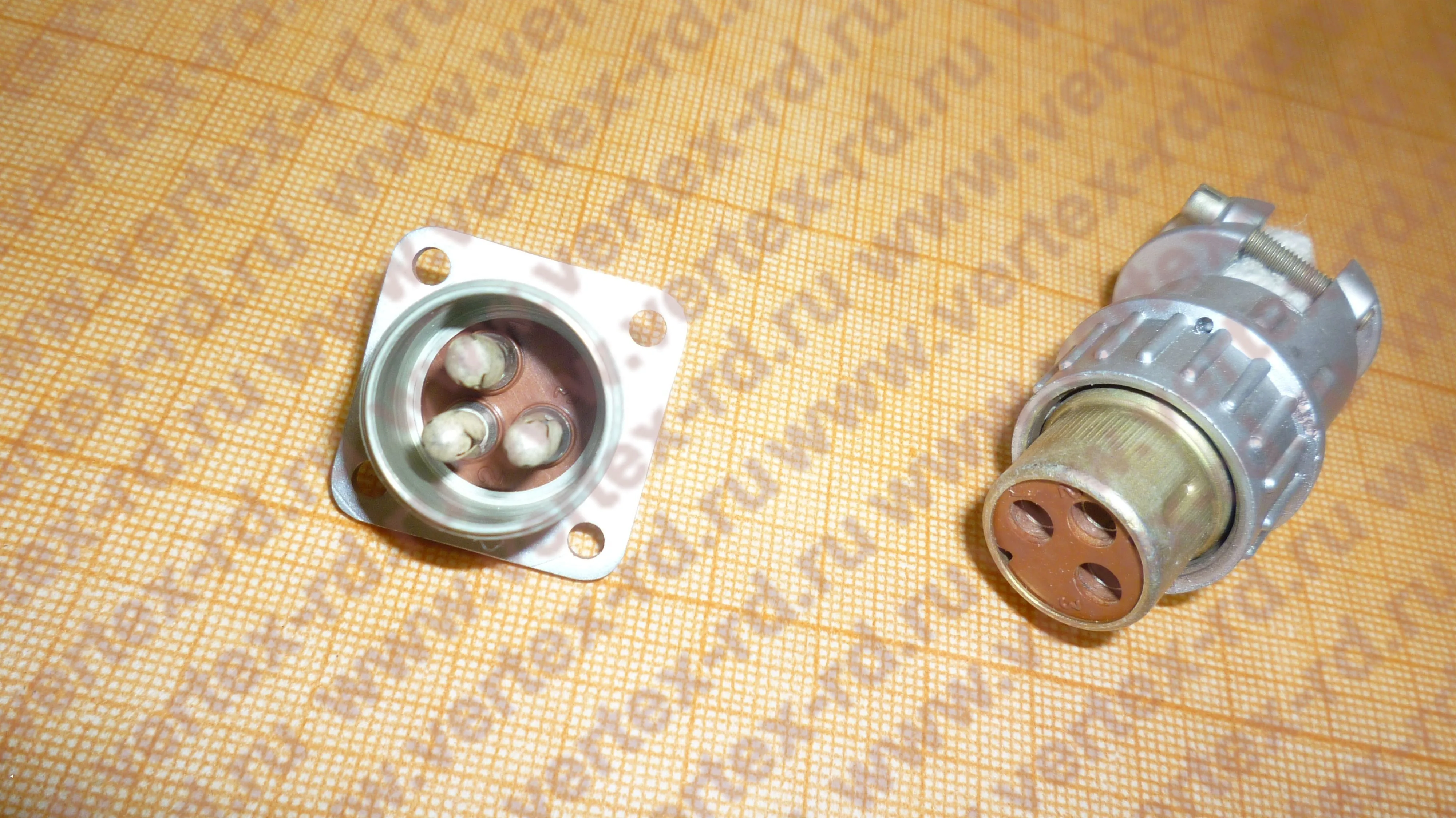 Вилка для розетки ШПЛМ-3 Соединитель-штепсель (вилка) | Цена, купить ...